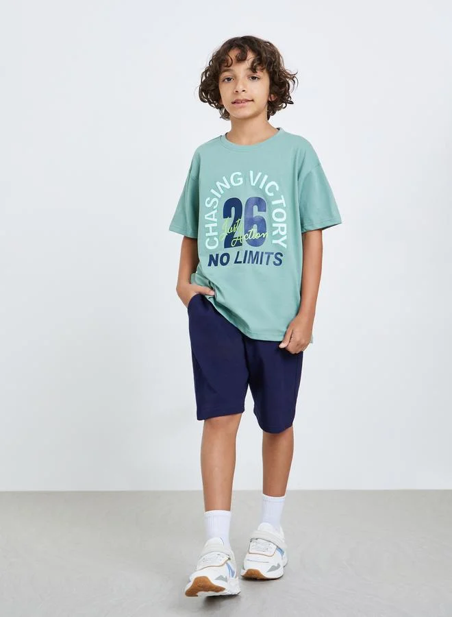 ستايلي تيشيرت فضفاض بطبعة جرافيك